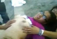 پس از گرفتن وانت ، یورو doggystyled را بیرون کلیپهای سکسی گلشیفته کشید